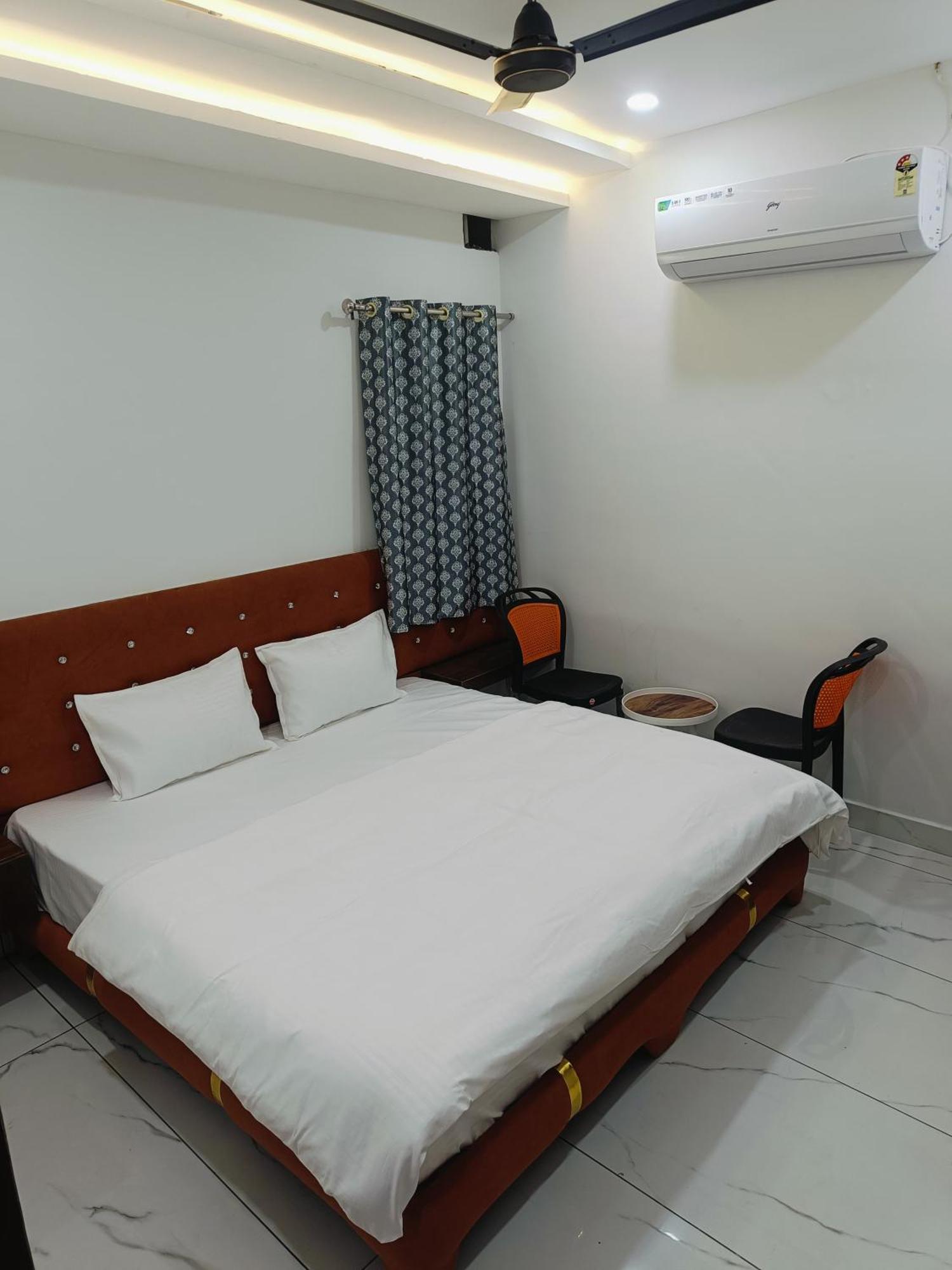 Hotel Shree Kedar Palace Ujjain Exterior photo